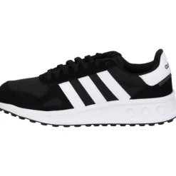 Herren adidas Klassische- & Business Schuhe<IH8613 RUN 84, Klassische- & Business Schuhe, Herren, CBLACK/FTWWHT/CARBON